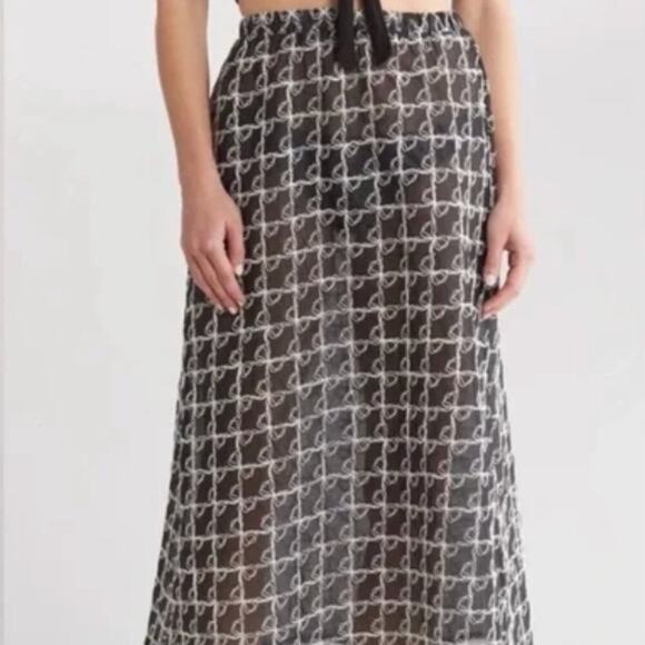 Lisa Says Gah Dresses & Skirts - NWT Lisa Says Gah Molly Skirt in Bows Ribbons Black White XS/S Oversized